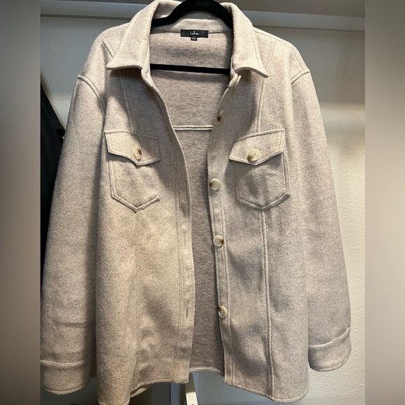 Lulu’s Shacket - Picture 2 of 9